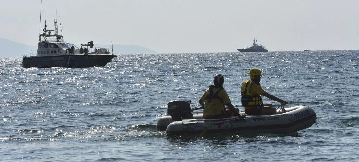 Εντοπίστηκαν άλλοι 28 μετανάστες σε λέμβο κοντά στο Φαρμακονήσι